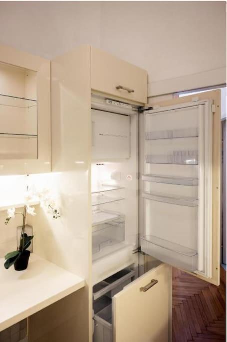 Apartment Premium With Free Parking - 15 Min To Center *